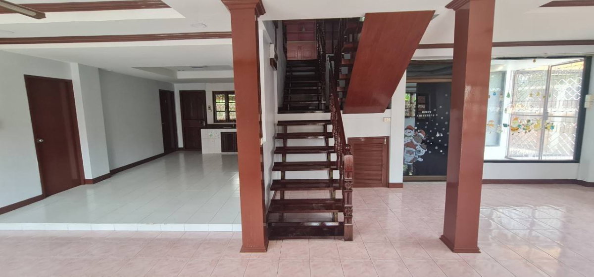 รูป ให้เช่า บ้านเดี่ยว 2 ชั้น แปลงมุม พุทธมณฑลสาย 1 เนื้อที่ 180 ตร.ว. ตกแต่ง Built-in ทั้งหลัง - รูปที่ 4/58