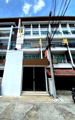 เช่าโฮมออฟฟิศ โกลเด้น เพลส พระราม 9 : 🏢✨ ให้เช่า Home Office 4 ชั้น — Biztown ลาดพร้าว ตกแต่งหรู พร้อมใช้งาน เดินถึง MRT เพียง 400 เมตร 