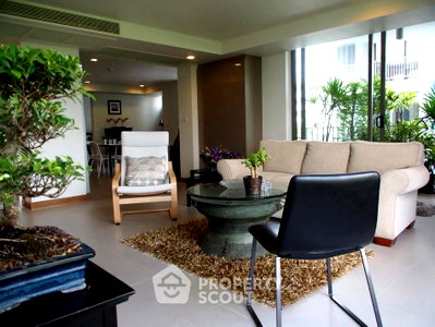 Condos for sale : Pet-Friendly 2-BR 120 Sqm Condo For Sale, Downtown Sukhumvit 49, BTS Phrom Phong (ID 2914676)