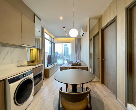 In Room Amenities: Washer/Dryer, Kitchen, Microwave/Oven, Shoe Cabinet, Dresser, Working Room, Closet, 55” Google TV and 50” Google TV