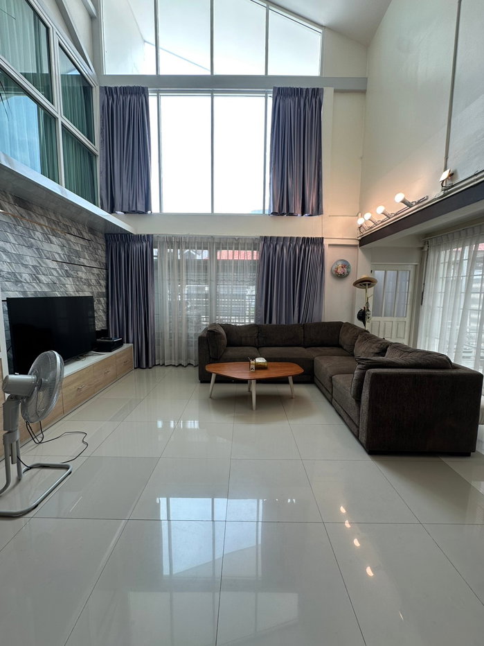 รูป 🏢✨ ให้เช่าบ้านเดี่ยว / Home Office — วิภาวดี ซอย 4 ทำเลใจกลางเมือง ใกล้รัชดา – ห้วยขวาง เหมาะทั้งอยู่อาศัยและทำออฟฟิศ - รูปที่ 1/20