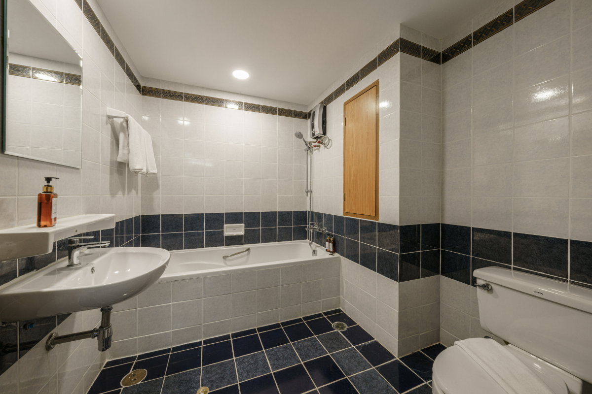 รูป ให้เช่าคอนโด United Tower Thonglor - 2 ห้องนอน (150 ตร.ม.) พร้อมอยู่ - รูปที่ 24/28