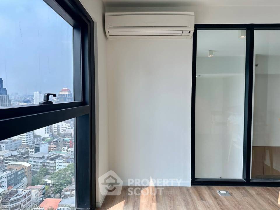 picture 2-BR Condo at The Lofts Silom near BTS Surasak (ID 2923158) - 11/15