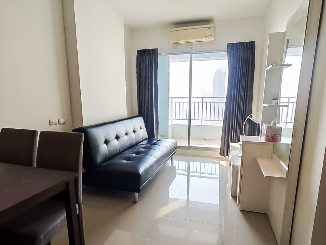 รูป Lumpini Park Beach Jomtien for Sale Sea View Condo - รูปที่ 1/7