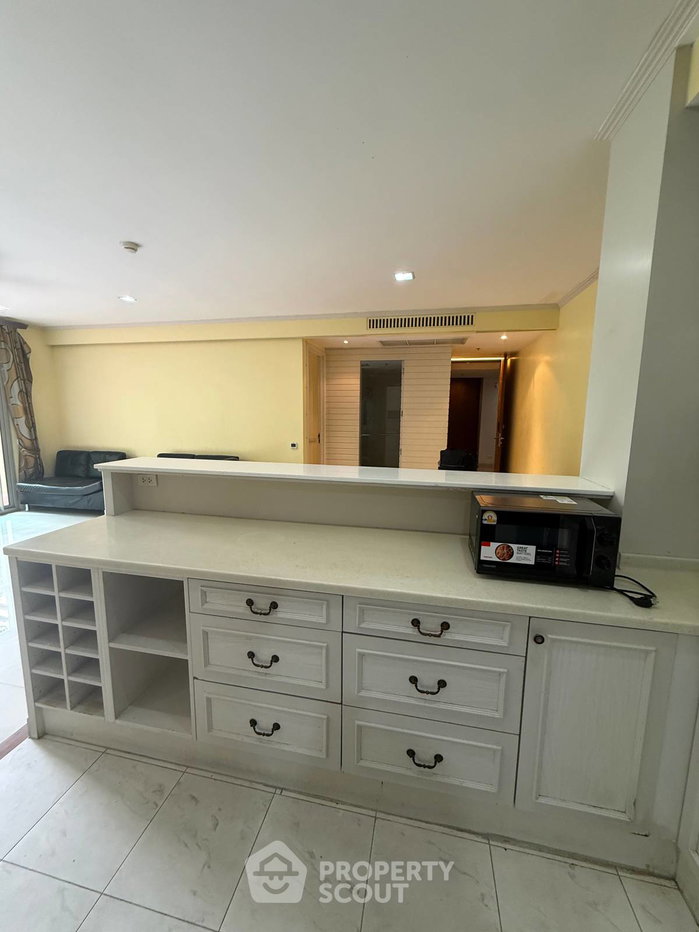 picture 2-BR Condo at The Legend Saladaeng near MRT Si Lom (ID 679070) - 5/12