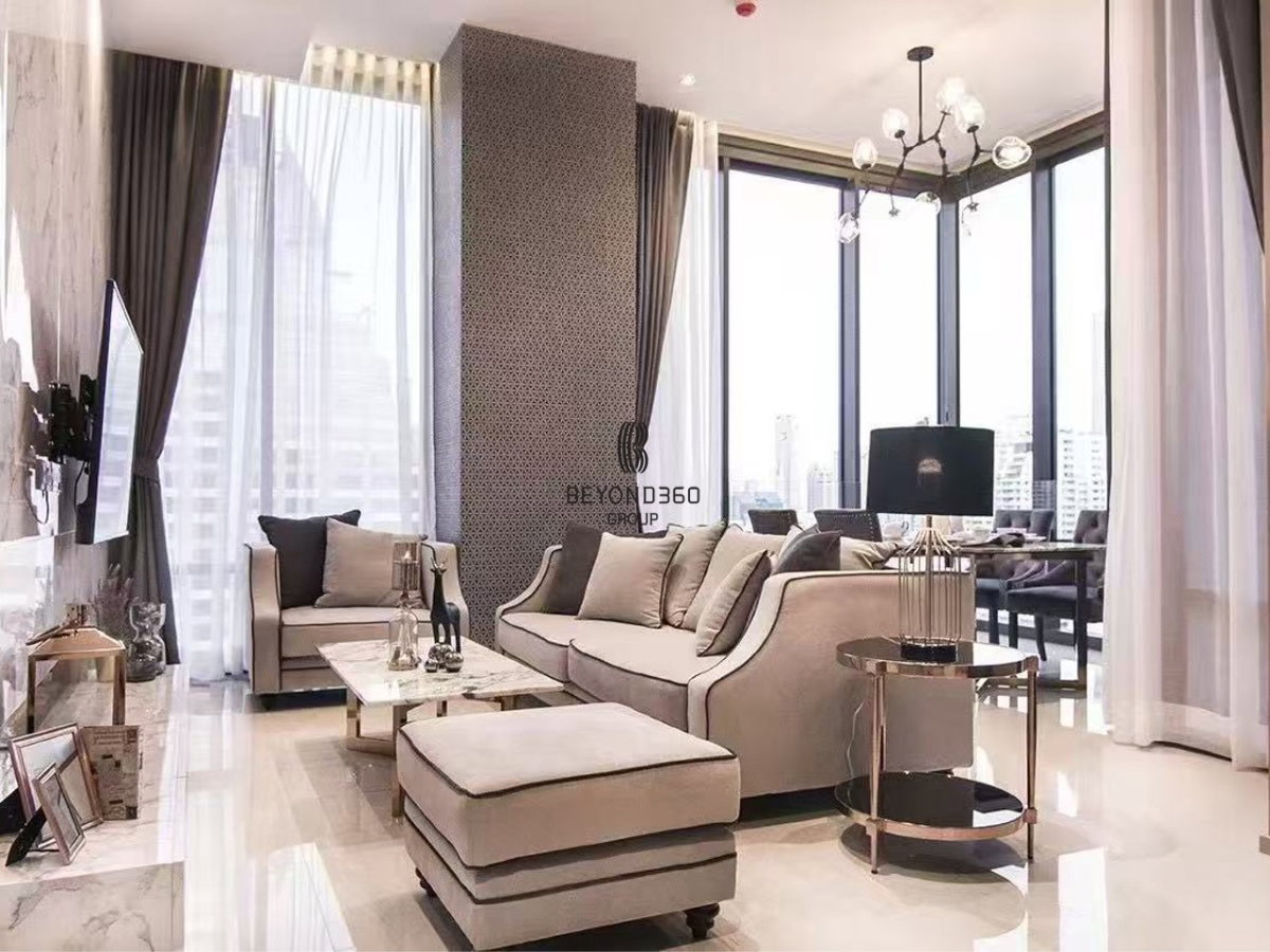 picture Ashton Silom   🌟PN-00005041🌟 - 2/31