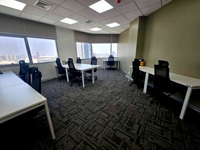 Office for rent : Serviced office at Central Chaengwattana with co-working space, conveniently located near the MRT Pink Line. Easy access with shops and restaurants.