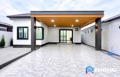 บ้านเดี่ยว ฟรอส เมจิกส์ ไอซ์ ออฟ สยาม : บ้านเดี่ยวหลังใหญ่ในซอยห้วยยายมุก