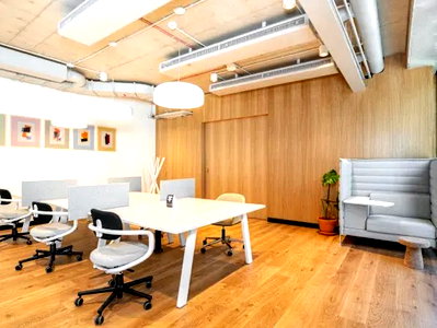 Office for rent Bangkok : Flexible office for rent at PSK tower offers professionally designed offices and coworking spaces in Bangkok’s vibrant Din Daeng district.