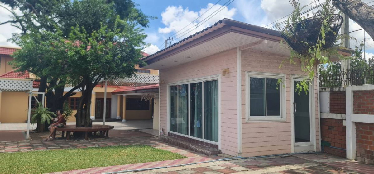รูป ให้เช่า บ้านเดี่ยว 2 ชั้น แปลงมุม พุทธมณฑลสาย 1 เนื้อที่ 180 ตร.ว. ตกแต่ง Built-in ทั้งหลัง - รูปที่ 58/58