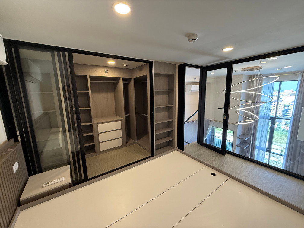 รูป ขาย Duplex 2 ชั้น พร้อมอยู่ลากกระเป๋าเข้าได้เลย Origin Plug & Play Ramkhamhaeng Triple Station (รามคำแหง 103) ใกล้ MRT แยกลำสาลี เดิน 7-10 นาที ชั้น 9 - รูปที่ 2/10