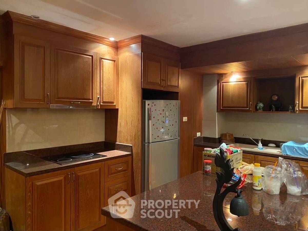 picture 2-BR Condo at Star Beach Condotel close to Phratamnak (ID 2110491) - 7/11
