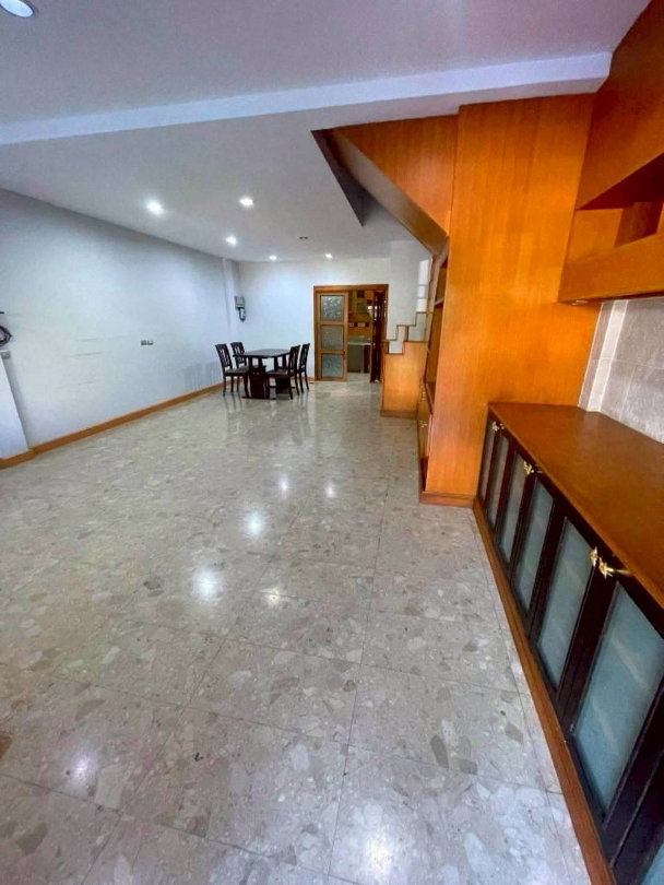 รูป HOT DEAL!!🏘️ให้เช่า/Vายทาวน์เฮาส์ 3 ชั้น บ้านกลางเมือง ซอยพระรามเก้า 43 | ใกล้ห้าง The Nine| สนใจ @sacondo - รูปที่ 11/20