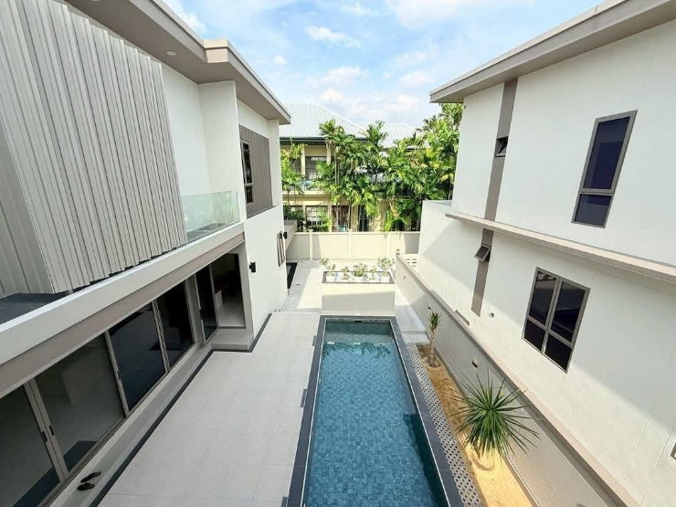 รูป 📣📣ให้เช่า Pool Villa ย่าน เหม่งจ๋าย รัชดา 4 ห้องนอน - รูปที่ 2/20