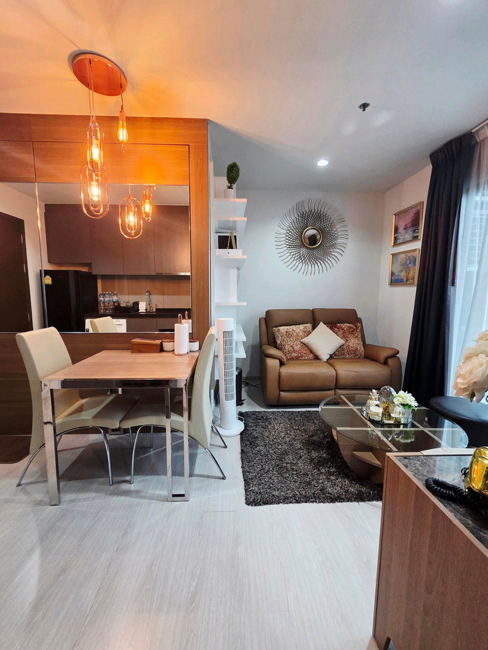 picture Rama 9 | MRT Phra Ram 9 | 1 Bed 1 Bath | 31.25 sqm. | Rhythm Asoke - 1/8