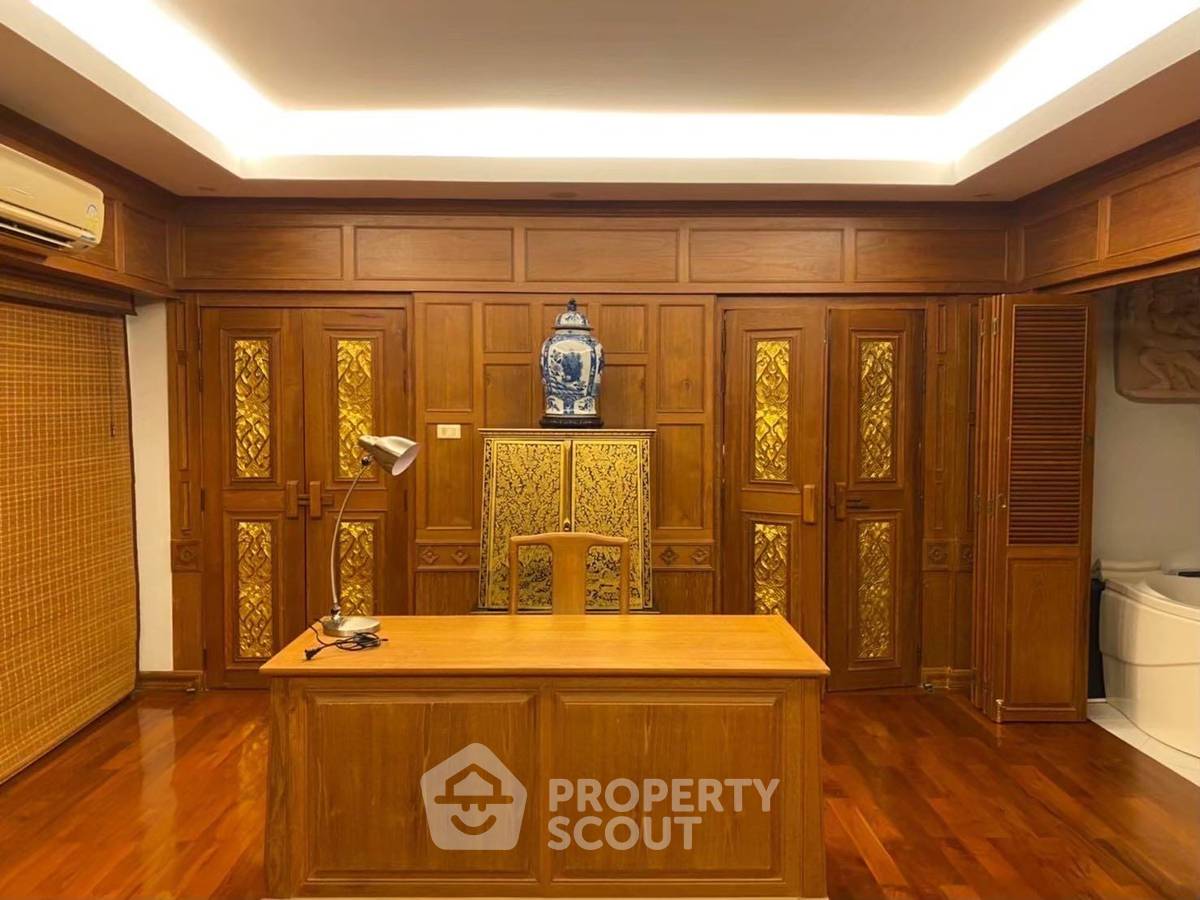 picture 2-BR Condo at Star Beach Condotel close to Phratamnak (ID 2110491) - 6/11