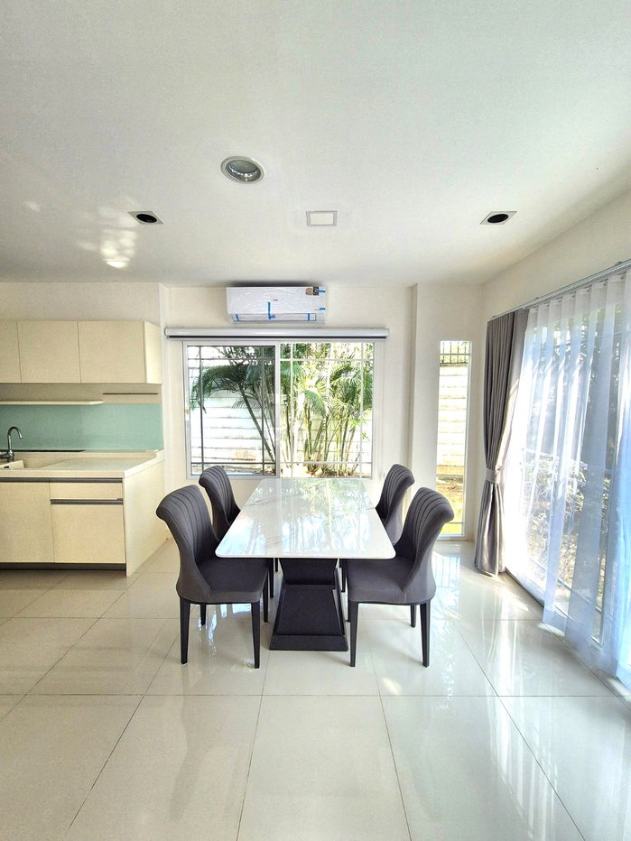 รูป  ให้เช่าบ้านเดี่ยวสองชั้น  4 ห้องนอน 3 ห้องน้ำ 1  ห้องครัว   #H03465  - รูปที่ 4/11