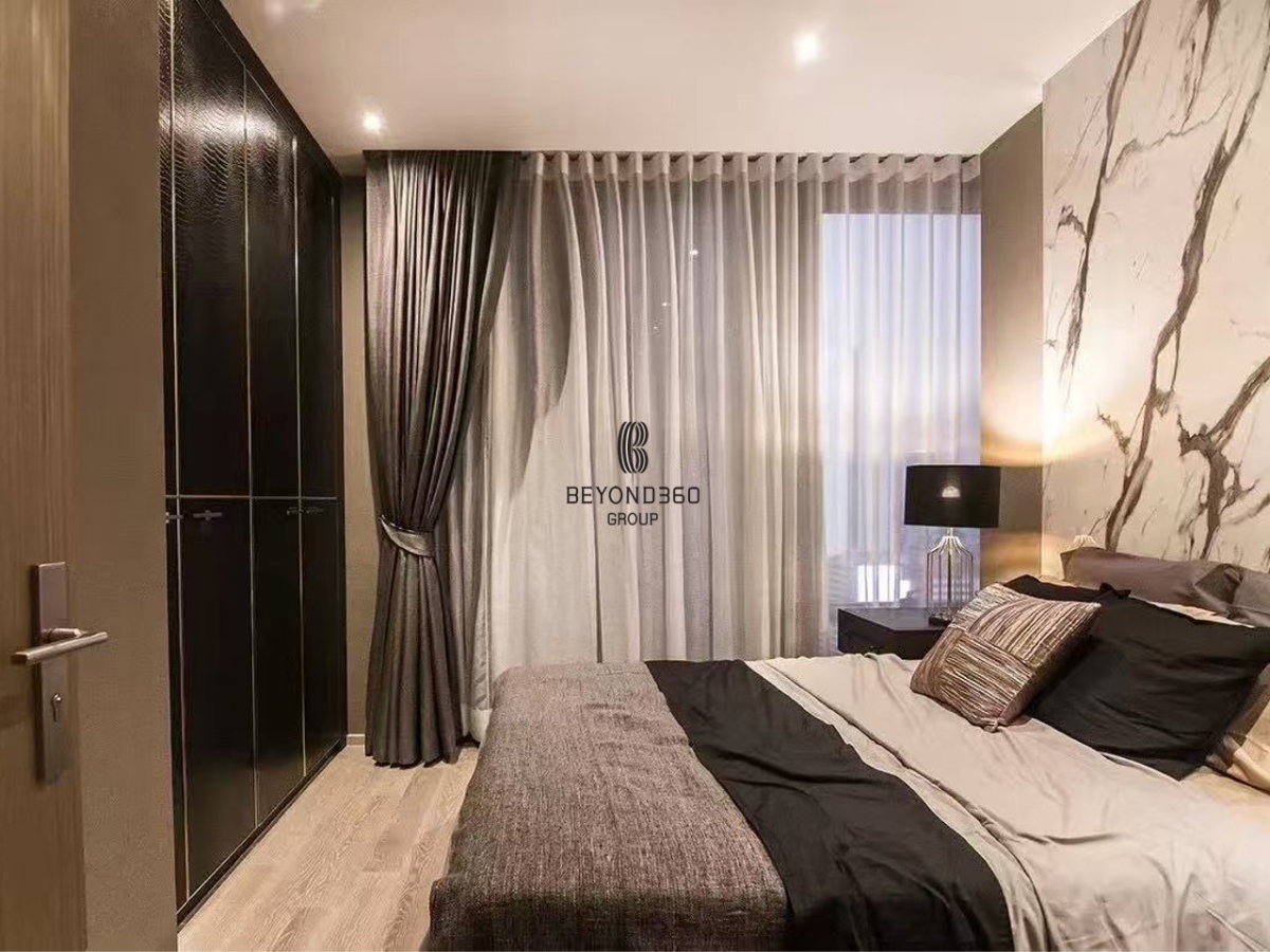 picture Ashton Silom   🌟PN-00005041🌟 - 22/31