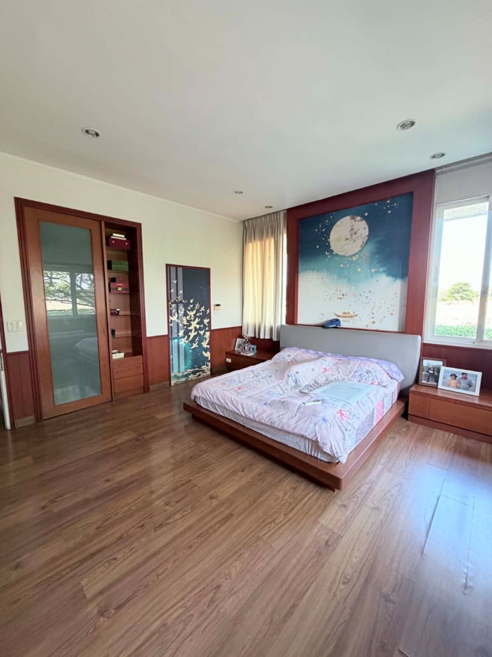 picture Detached house and guesthouse with land. - 13/14