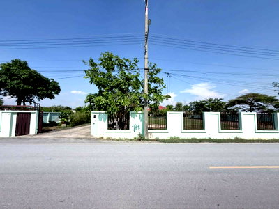 Houses for sale Chachoengsao : Detached house and guesthouse with land.