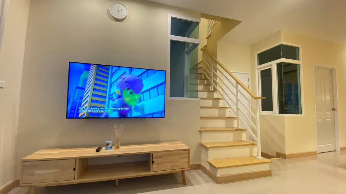 รูป 🏡✨ ให้เช่าทาวน์โฮม 2 ชั้น — Golden Town สุขุมวิท 113 บ้านใหม่ เฟอร์ใหม่ทั้งหลัง พร้อมเข้าอยู่ 🌿 - รูปที่ 3/15