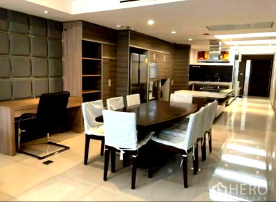 Condos for rent : For rent or sale 1 Bedroom Condominium in Las Colinas in Khlong Toei Nuea, Watthana, Bangkok BTS Asok HRE00822