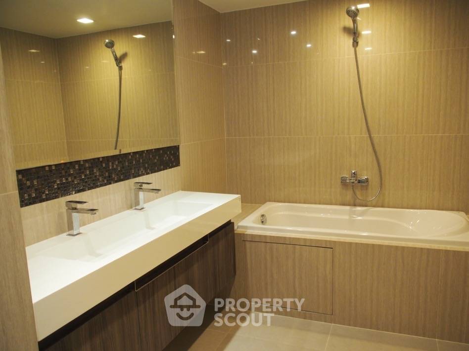 รูป คอนโด 2-ห้องนอน ที่ ดาวน์ทาวน์ 49 สุขุมวิท ใกล้ BTS พร้อมพงษ์ (ID 2926381) - รูปที่ 7/9