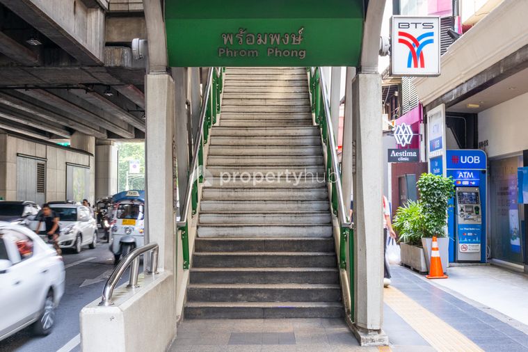 The Estelle Phrom Phong