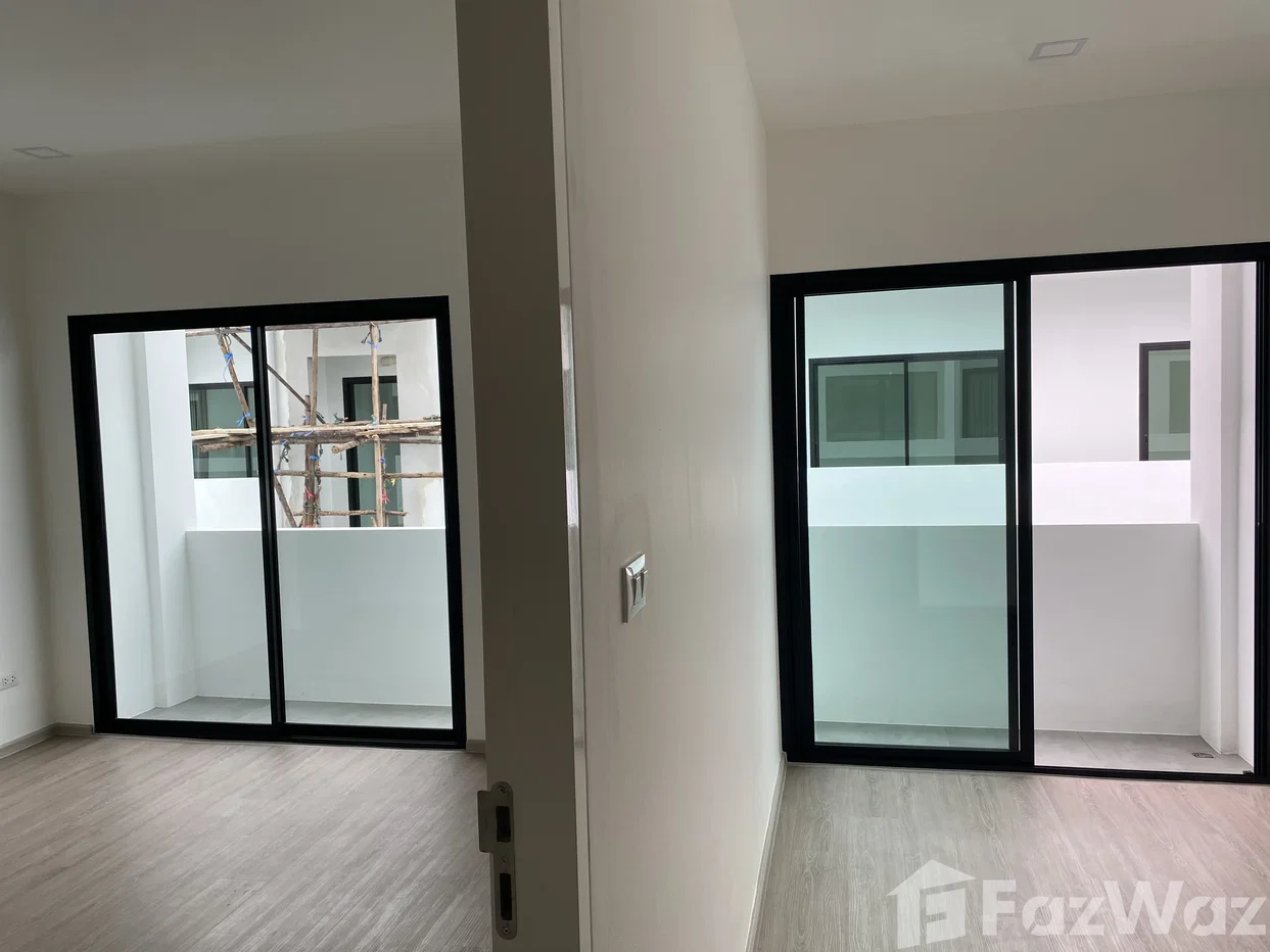 รูป ขายบ้านทาวน์โฮม Location สุดปัง 3.5 ชั้น กลางจรัญ เข้าเมืองสะดวก 1649234 - รูปที่ 29/34