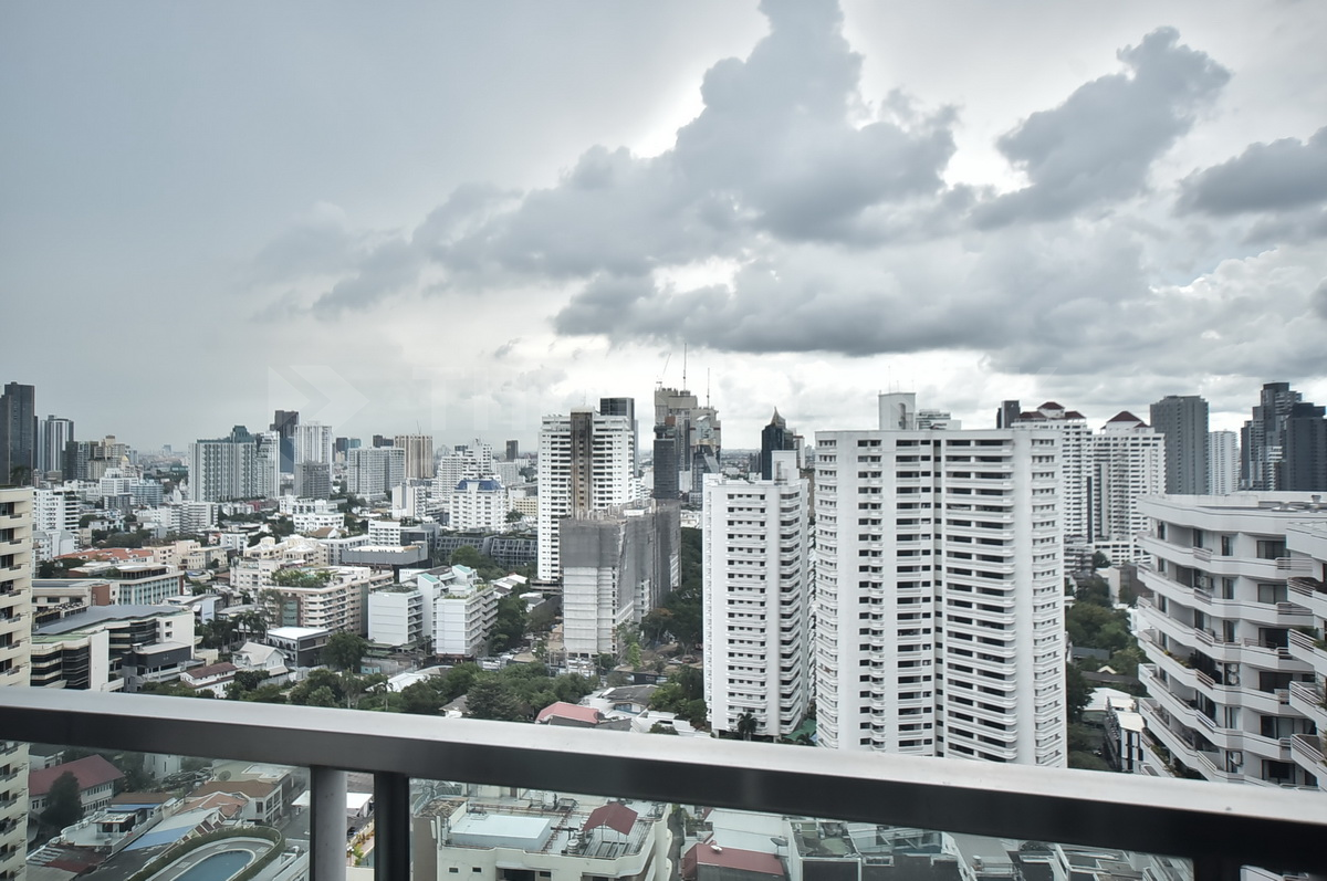 picture Best Location Condo for City Dwellers H Sukhumvit 43 - 4/10
