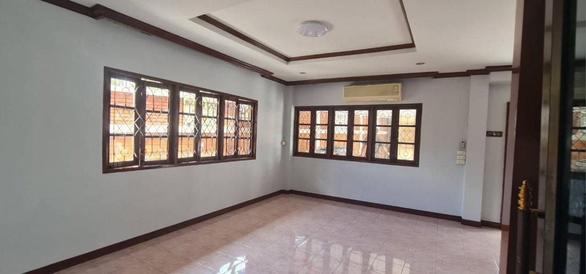 รูป ให้เช่า บ้านเดี่ยว 2 ชั้น แปลงมุม พุทธมณฑลสาย 1 เนื้อที่ 180 ตร.ว. ตกแต่ง Built-in ทั้งหลัง - รูปที่ 18/58