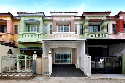 ทาวน์โฮม โลตัส นอร์ธ ราชพฤกษ์ : ทาวน์โฮม 2 ชั้น รีโนเวทใหม่ หมู่บ้านบุศรินทร์ บางบัวทอง ต้นโครงการ ใกล้สี่แยกบางพลู ต่อเติมครบ หิ้วกระเป๋าเข้าอยู่ได้เลย