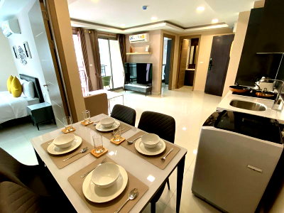 Condos for sale : ⛵ Arcadia Continental ⛵ Foreigner quota / Pool view / 5F / 2bedrooms for quick sale彡