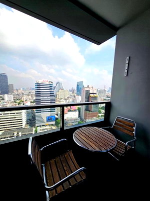 ขายคอนโด : LTH15498 – Luxury Pet-Friendly Condo for Sale Silom | Prime Location Best Value | 17 MB 