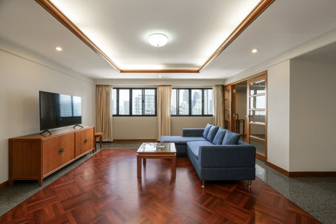 United Tower Condo - 2 Bedrooms (157 sq.m.) near BTS Thonglor