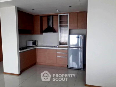 Condos for rent : High-Floor 2-BR 107 Sqm at Noble Revent, 100m to BTS Phaya Thai (ID 2922642)