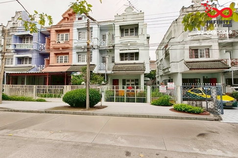 ขายทาวน์โฮม 3 ชั้น 31ตรว.หมู่บ้านลัลลี่วิลล์ ลำลูกกาคลอง 1 ปทุมธานี 