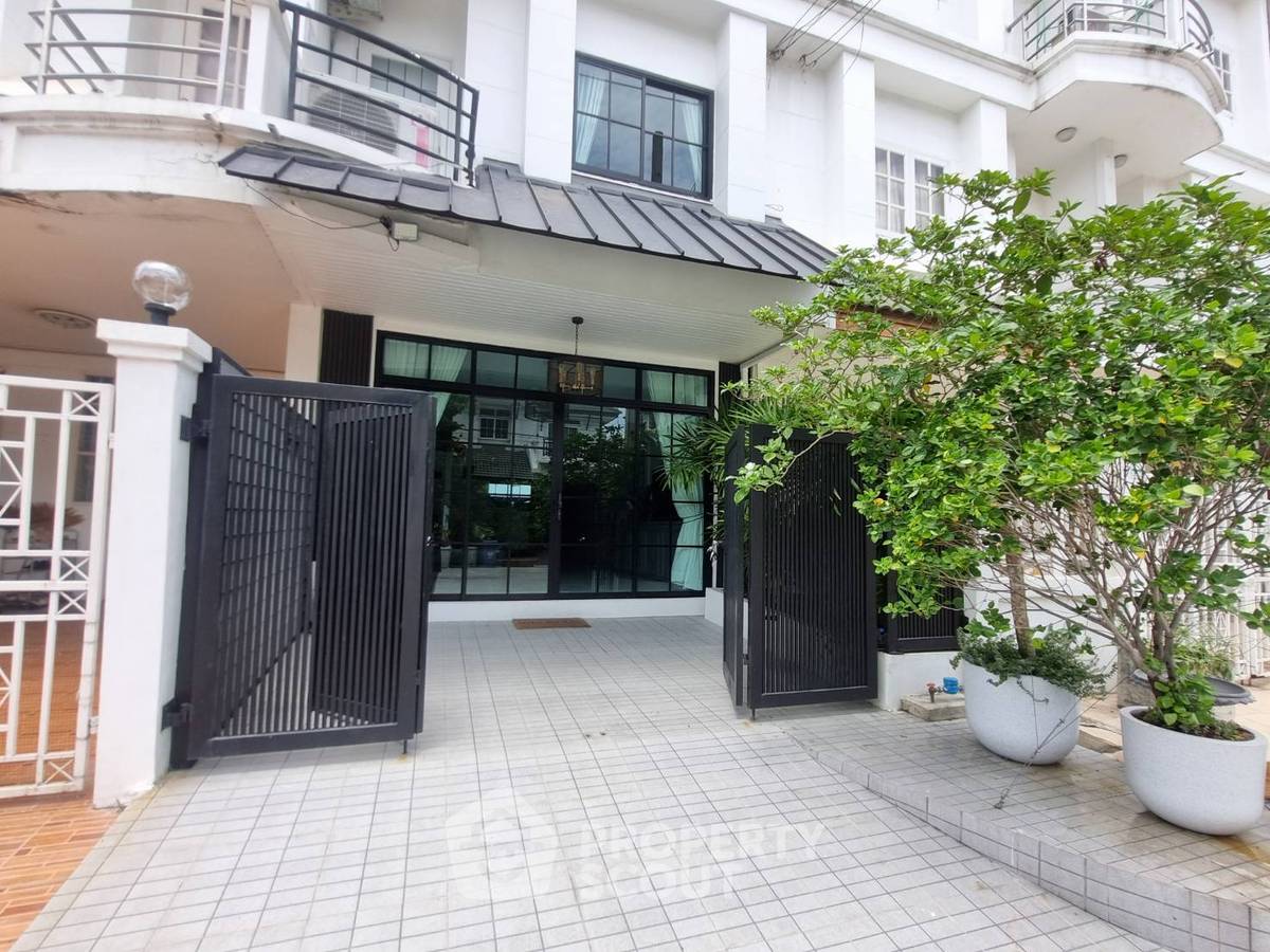 picture 4-BR Townhouse in Min Buri (ID 2926619) - 4/29