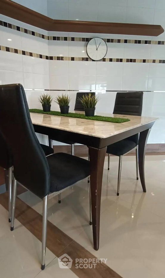 picture 2-BR Condo at Beverly Tower near ARL Makkasan (ID 2874109) - 4/16