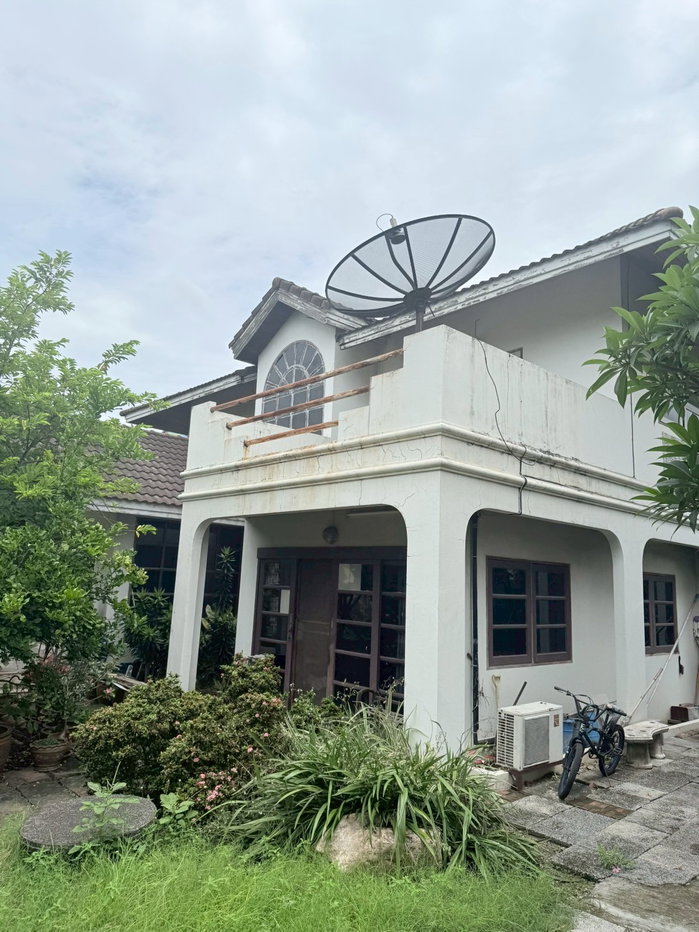 รูป ขายบ้าน 2 ชั้นพร้อมที่ดิน 240 ตารางวา เทพารักษ์ซอย 8 ใกล้อิมพีเรียลสำโรง - รูปที่ 2/3
