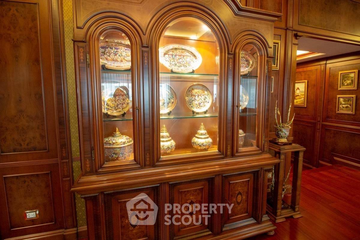 รูป คอนโด 3-ห้องนอน ที่ เลอ รัฟฟิเน่ สุขุมวิท 31 ใกล้ BTS พร้อมพงษ์ (ID 2874062) - รูปที่ 10/50