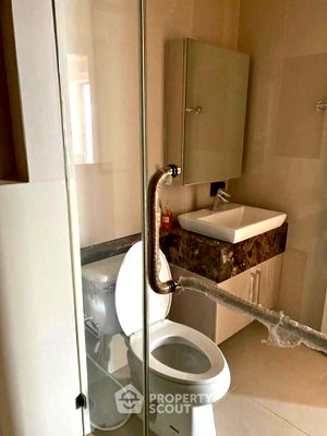 Condos for sale : 1-BR Condo at Fuse Sathorn-Taksin near BTS Wongwian Yai (ID 2922414)