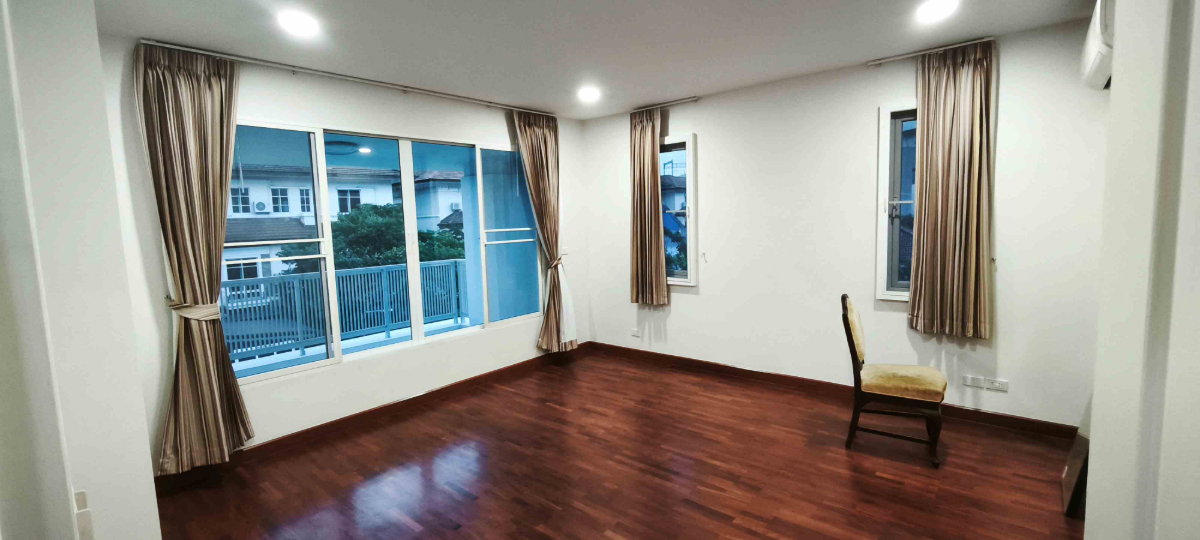รูป WS7521 🏡✨ ให้เช่าบ้านเดี่ยวหรู “บ้านกลางกรุง เดอะ นีซ รัชวิภา” เฟอร์นิเจอร์ครบ พร้อมเข้าอยู่ เพียง 120,000 บาท / เดือน - รูปที่ 3/14