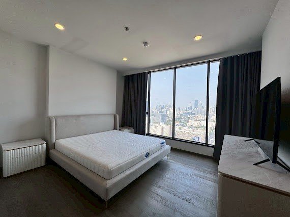 รูป LTHC15492 – Luxury Condo for Rent Rama 4 | High Floor City Lifestyle | 120,000 THB | คอนโดหรูให้เช่า พระราม 4 ชั้นสูง วิวเมือง ใจกลางเมือง - รูปที่ 4/6