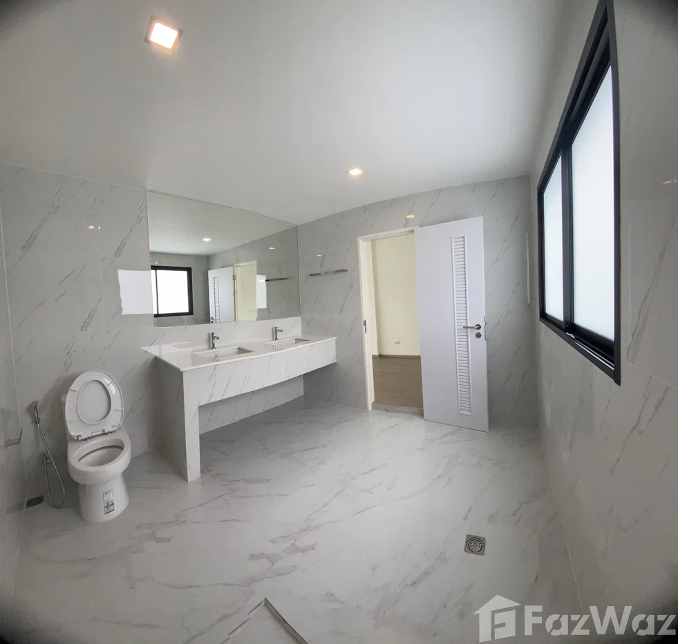 รูป ขายบ้านทาวน์โฮม Location สุดปัง 3.5 ชั้น กลางจรัญ เข้าเมืองสะดวก 1649234 - รูปที่ 31/34