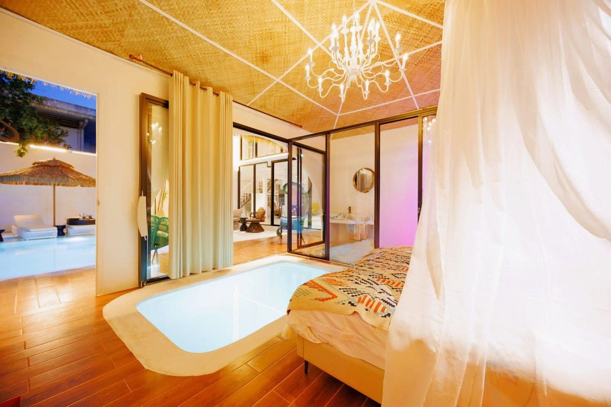 รูป 🏡✨ ให้เช่าพูลวิลล่าหรู บรรยากาศรีสอร์ท ใจกลางสุขุมวิท — พร้อมเข้าอยู่ พูลวิลล่าพร้อมสวนสไตล์เอเชียตะวันออกเฉียงใต้ ร่มรื่น เป็นส่วนตัวสูง - รูปที่ 9/16