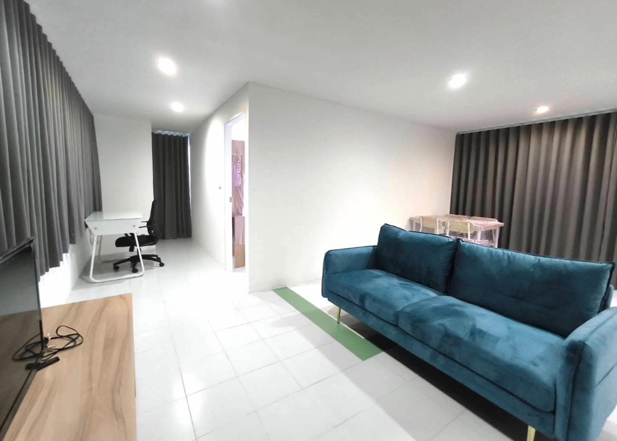 picture The Waterford Thonglor 11 - 3/16