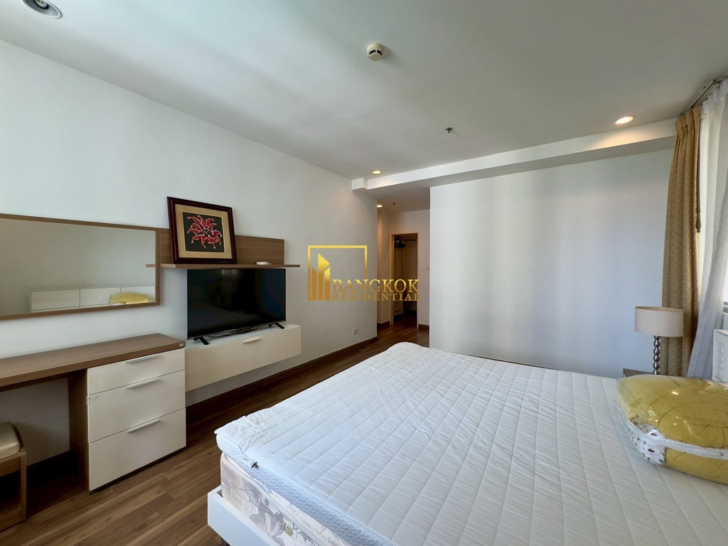 รูป The Rajdamri | Cozy 2 Bedroom Condo For Rent in Popular Area - BR3832CD - รูปที่ 13/30