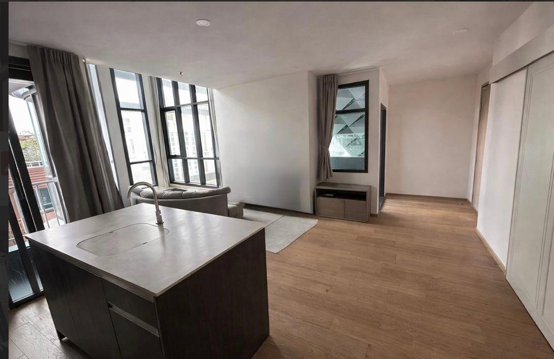 รูป For Sale Q Chidlom ห้องแบบ Duplex 2 ชั้น กระจกโค้ง วิวพาโนรามา ใจกลางชิดลม คุ้มค่าที่สุดในทำเล Prime Center @15.5MB - รูปที่ 3/4