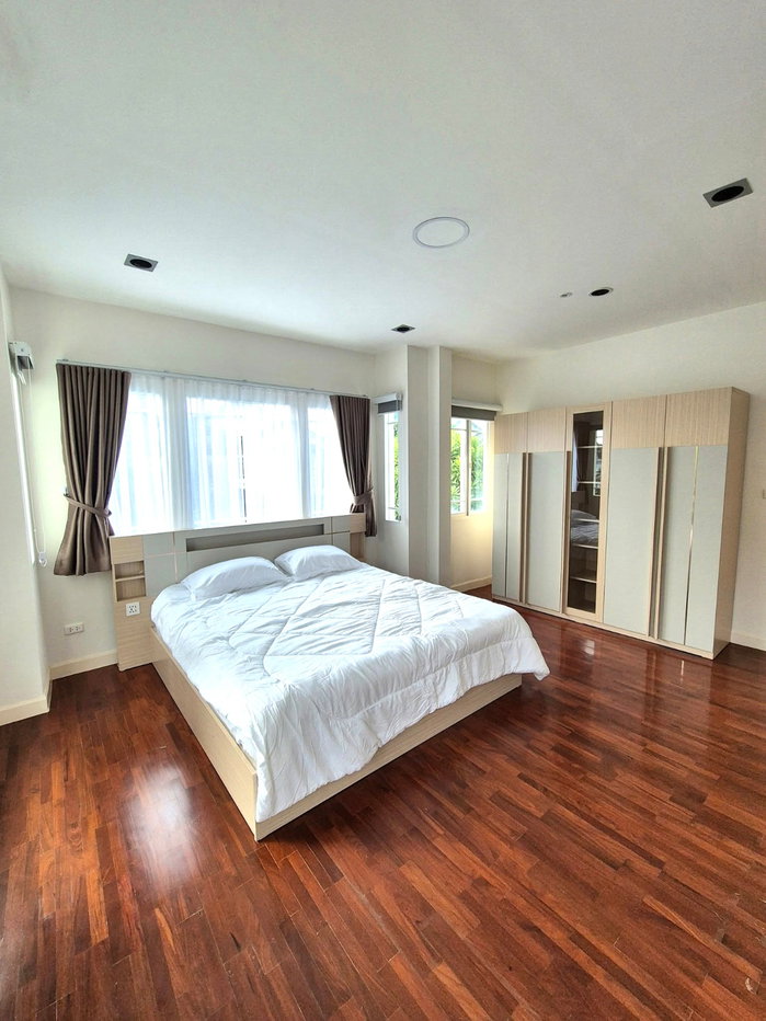 รูป  ให้เช่าบ้านเดี่ยวสองชั้น  4 ห้องนอน 3 ห้องน้ำ 1  ห้องครัว   #H03465  - รูปที่ 8/11